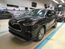 TOYOTA HIGHLANDER 2026 with VIN 5TDEBRCH5TS694353 - Photo from auction